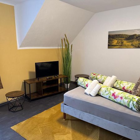 Ada&Cris Apartament Klotten Esterno foto